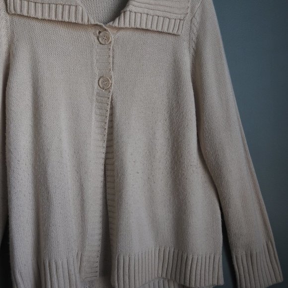 Kim Roger's Beige Cable Knit Sweater 2 Button Front Closure. Women's Size L - Picture 7 of 10